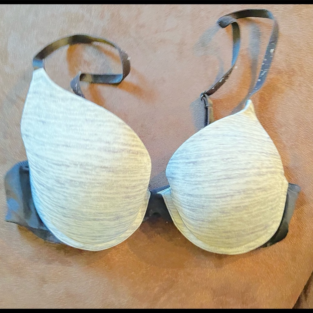 VS Bra Bundle - Picture 14 of 14